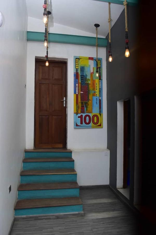 Lost & Found Zanzibar Luaran gambar
